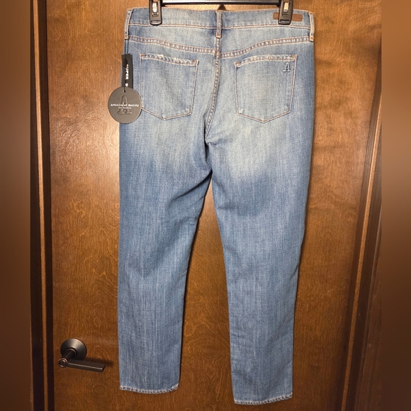 NWT Articles Of Society Light Blue Distressed Relax Crop Jeans - Picture 5 of 12